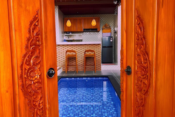 Pool 16 of 24