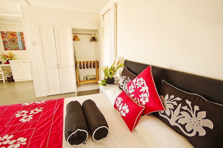 Room 2 of 52