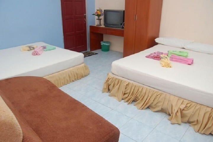 Room 3 of 15