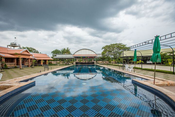Pool 45 of 70
