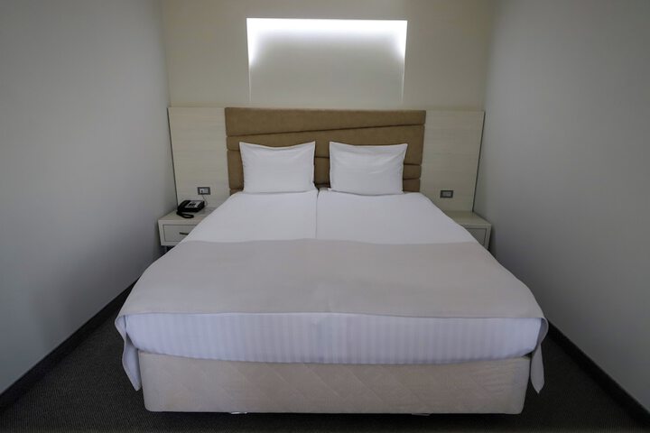 Room 14 of 62