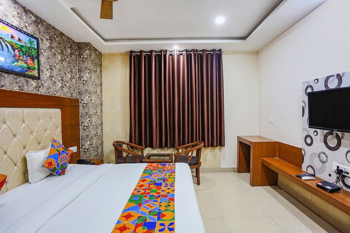 Room 12 of 48