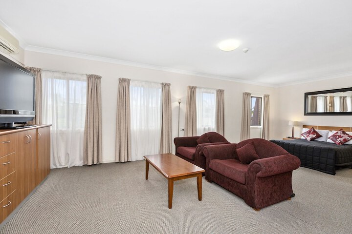 Room 7 of 25