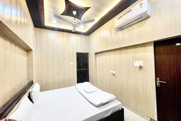 Room 20 of 39