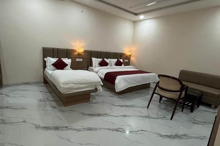 Room 4 of 59