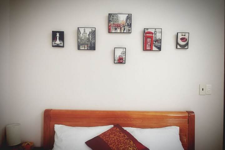 Room 9 of 28