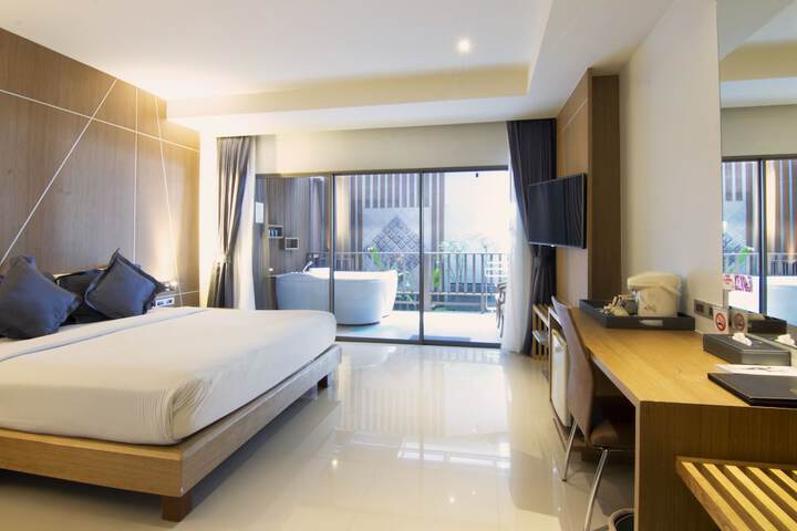 Room 3 of 112