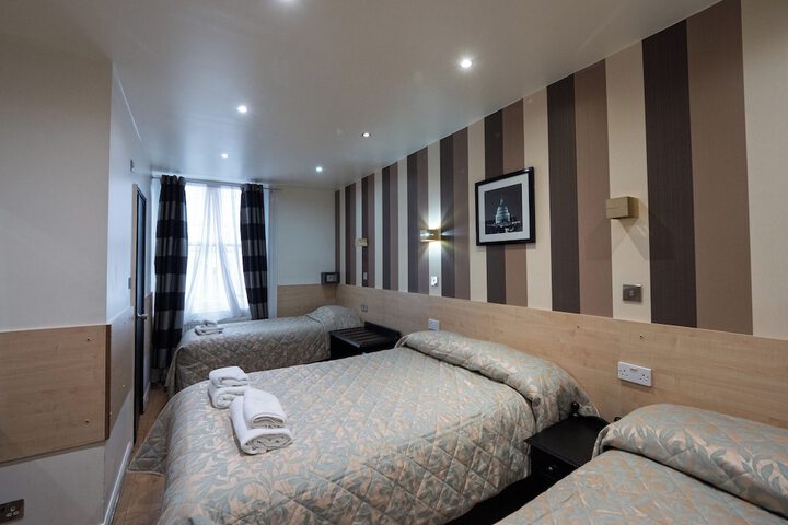 Room 12 of 46