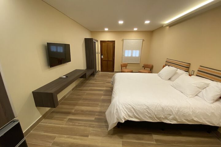 Room 2 of 44