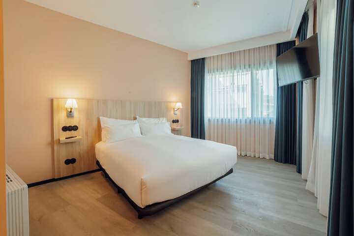 Room 19 of 46