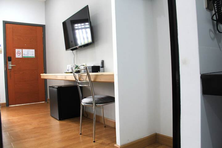 Room 12 of 74