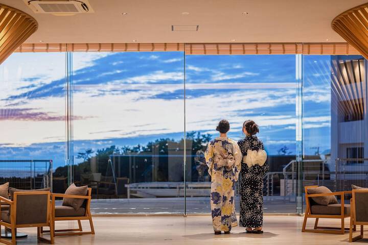 Entrance & Lobby
