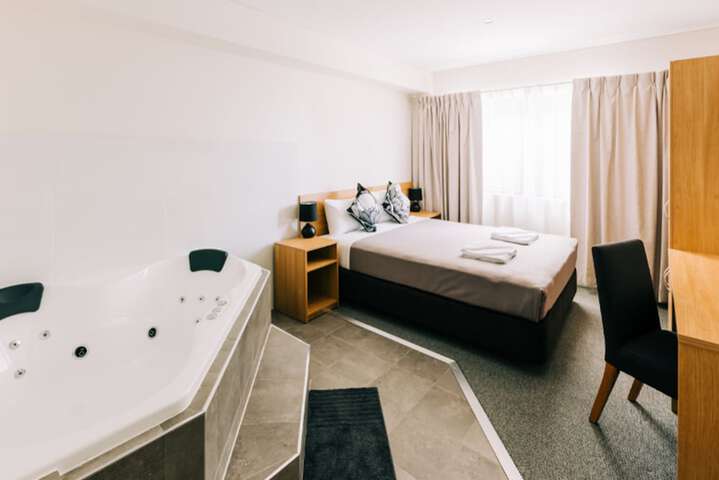 Room 16 of 21