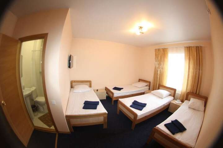 Room 5 of 33