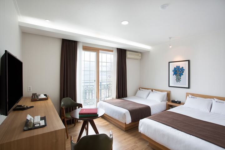 Room 20 of 32
