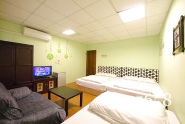 Room 89 of 118