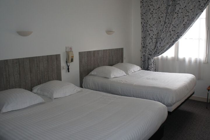 Room 6 of 48