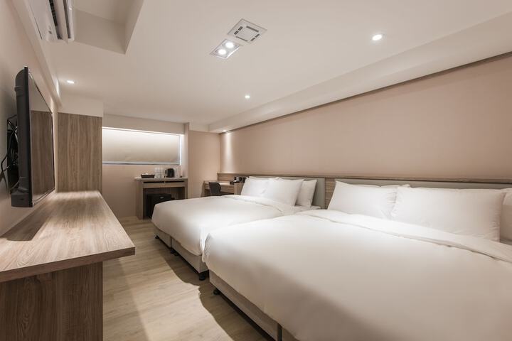 Room 95 of 145
