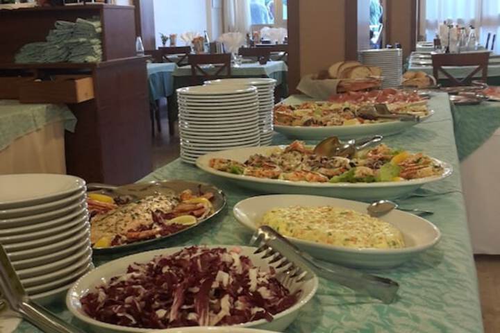 Breakfast/Coffee Service 73 of 91