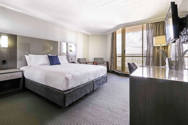 Room 15 of 105