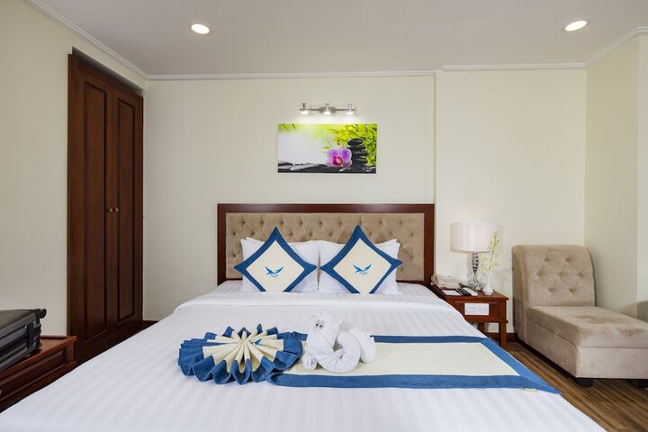 Room 32 of 189