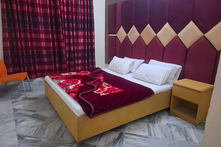 Room 3 of 19