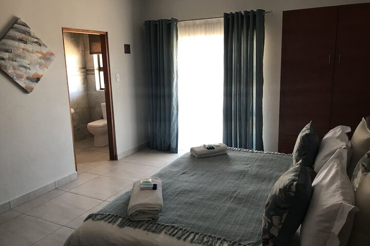 Room 11 of 30