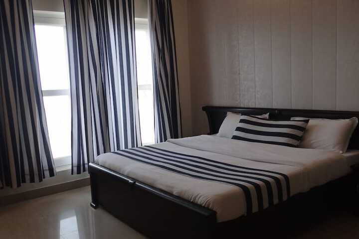 Room 19 of 113