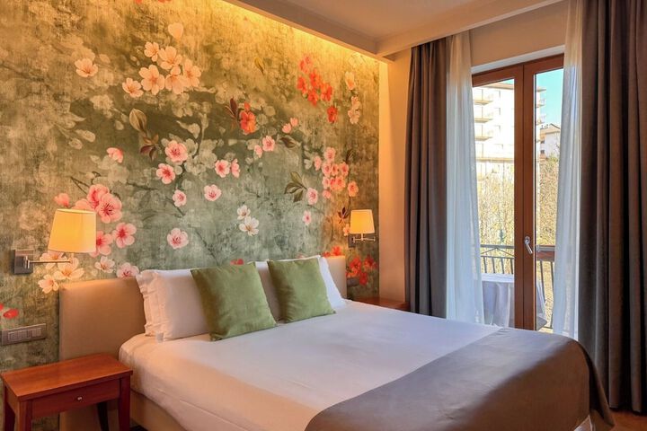 Room 12 of 81