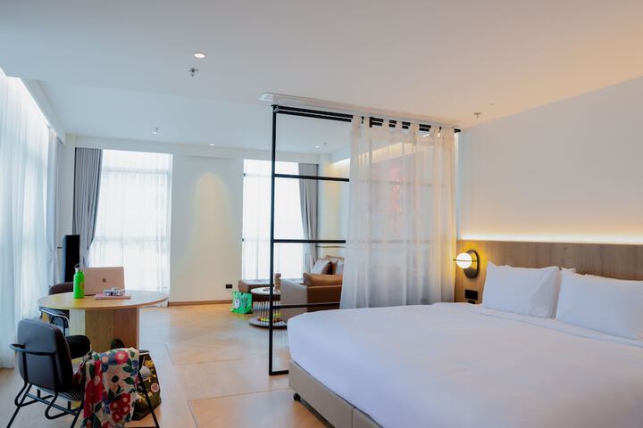 Room 78 of 180