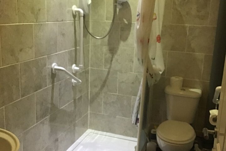 Room 5 of 6