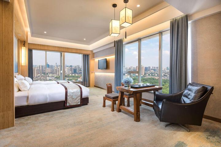 Room 17 of 21