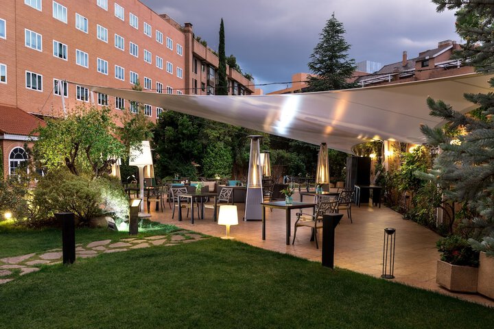 Terrace/Patio 32 of 32