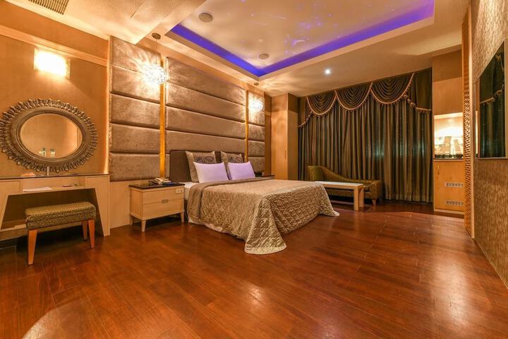 Room 14 of 54
