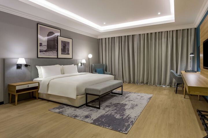 Room 36 of 90