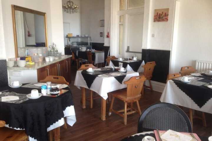 Anzy Panzy Hotel and Apartments