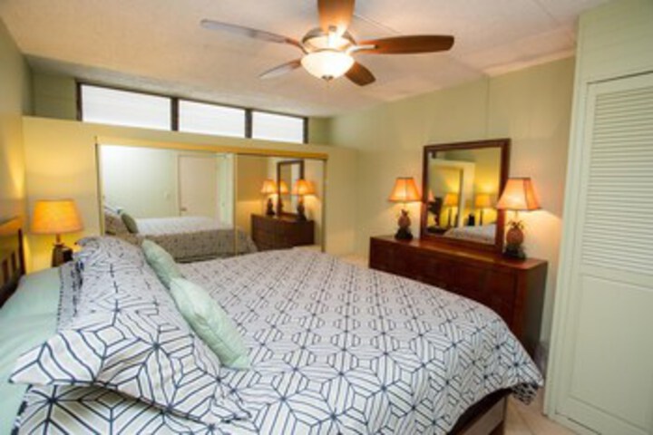 Room 100 of 102