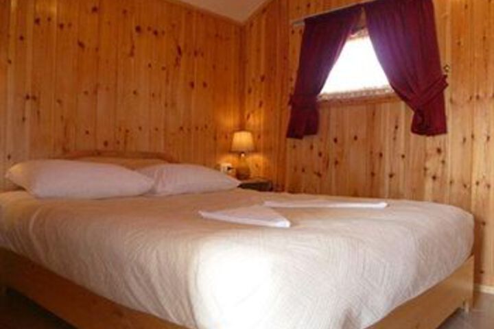 Room 17 of 28