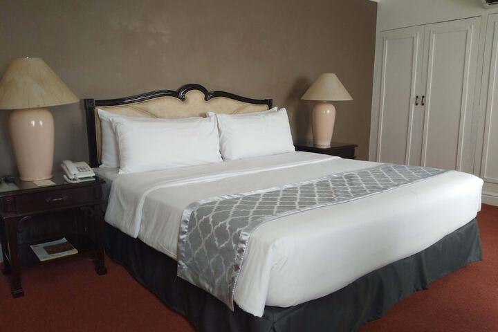 Room 15 of 62