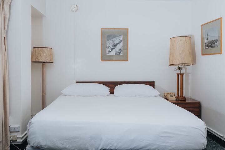 Room 25 of 111