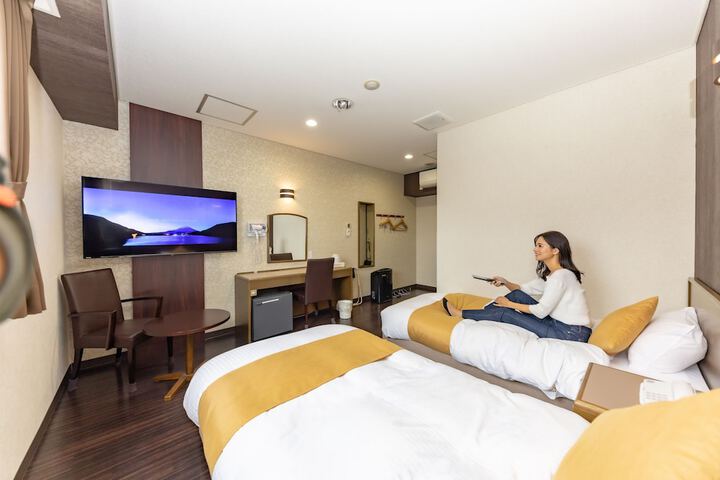 Room 15 of 62