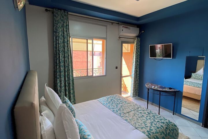 Room 5 of 14