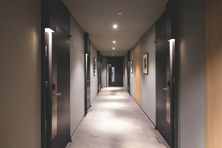 Ballroom/Hall 142 of 151