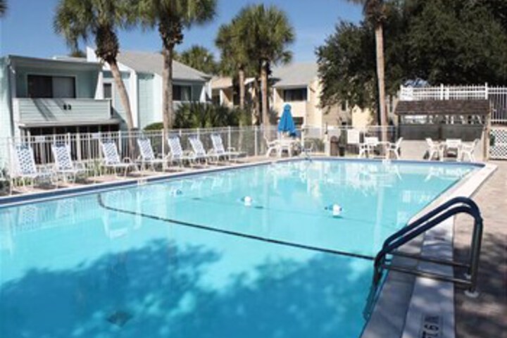 Pool 12 of 21