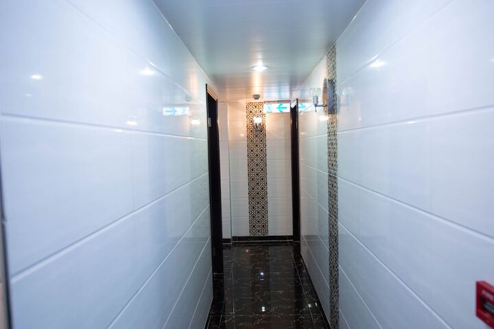 Ballroom/Hall 99 of 119