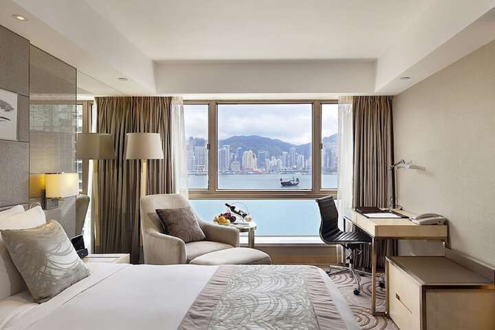 Room 25 of 61