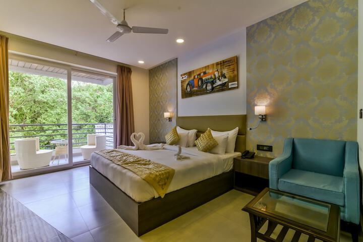 Room 5 of 38