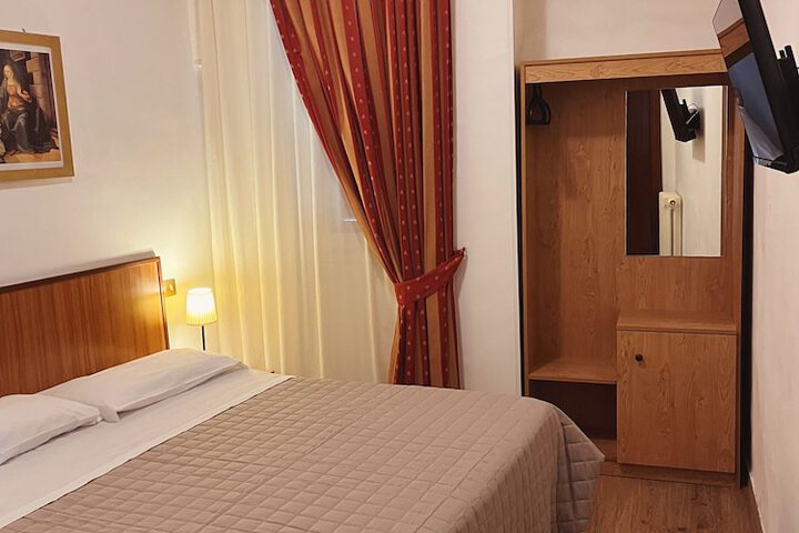 Room 16 of 45