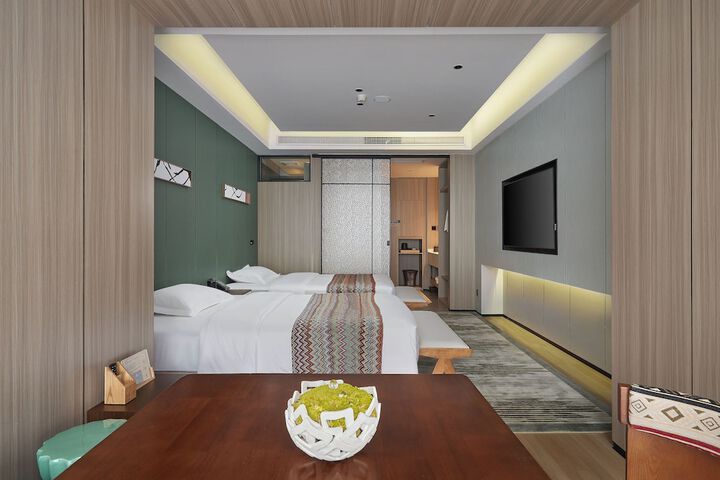 Room 35 of 96