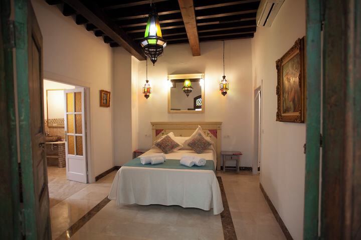 Room 6 of 52